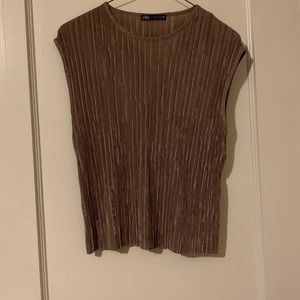 **SOLD**Zara top